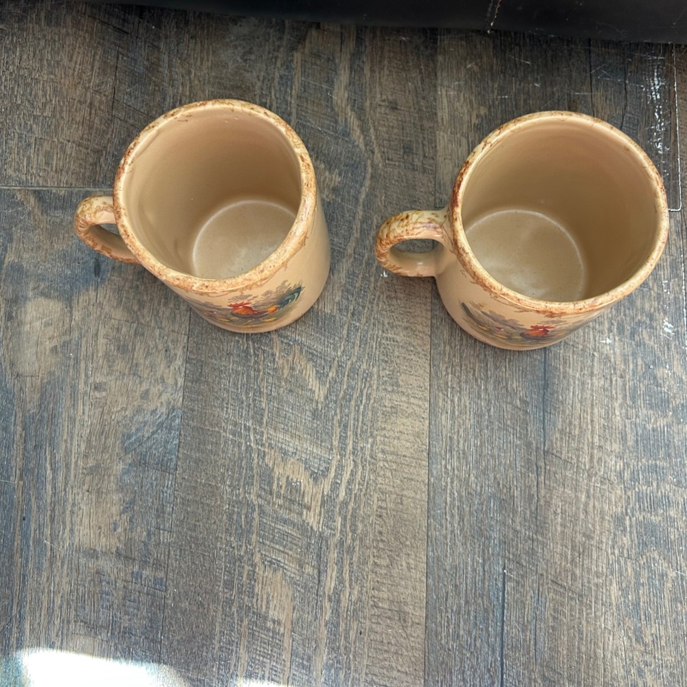 Casey Pottery Marshall Texas Rooster Stoneware Mugs Set of 2 Tan Spongeware Trim - Picture 3 of 8